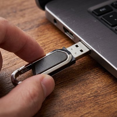 Clé USB 64 Go | Compact et Sécurisée - Coin Numérique